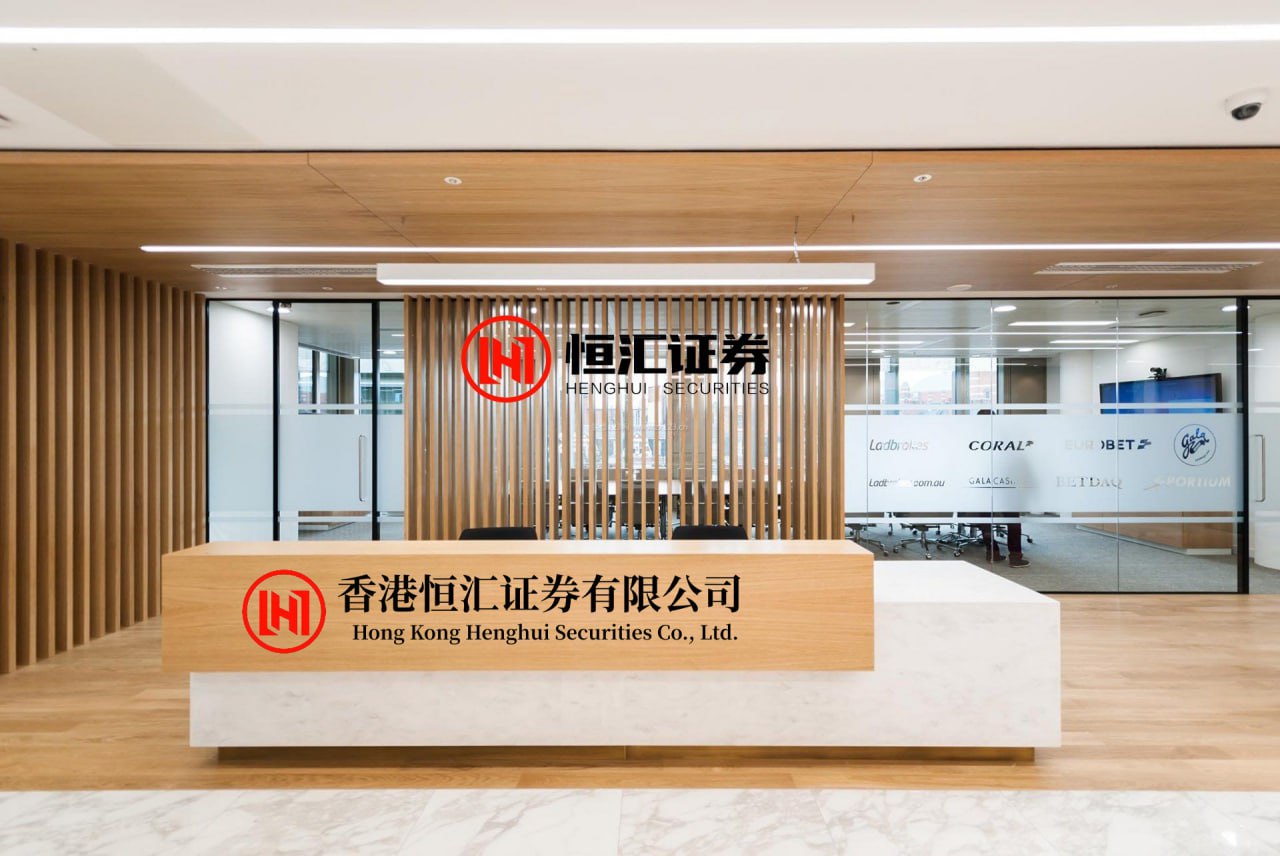 盈珑操盘 老九聊股：一定要注意！主力在启动拉升之前，都必须完成洗盘，这是主力不可或缺的一个环节，而在洗盘的形态里，最为经典的形态就是单阳不破，我们不小看这个形态，同样的一个单阳不破形态，就可以分成三种，就...
